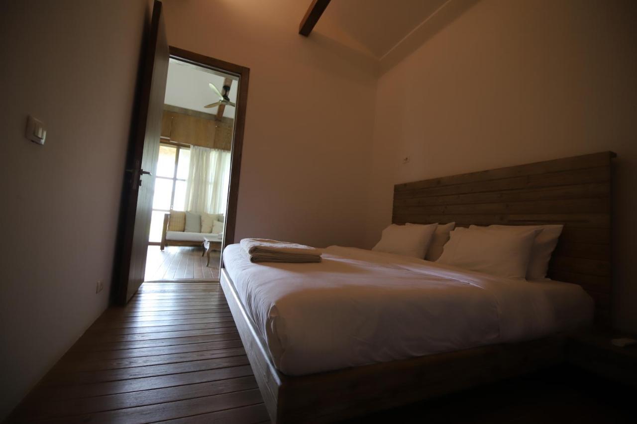 Lost At Sea Hotel Damour Ngoại thất bức ảnh